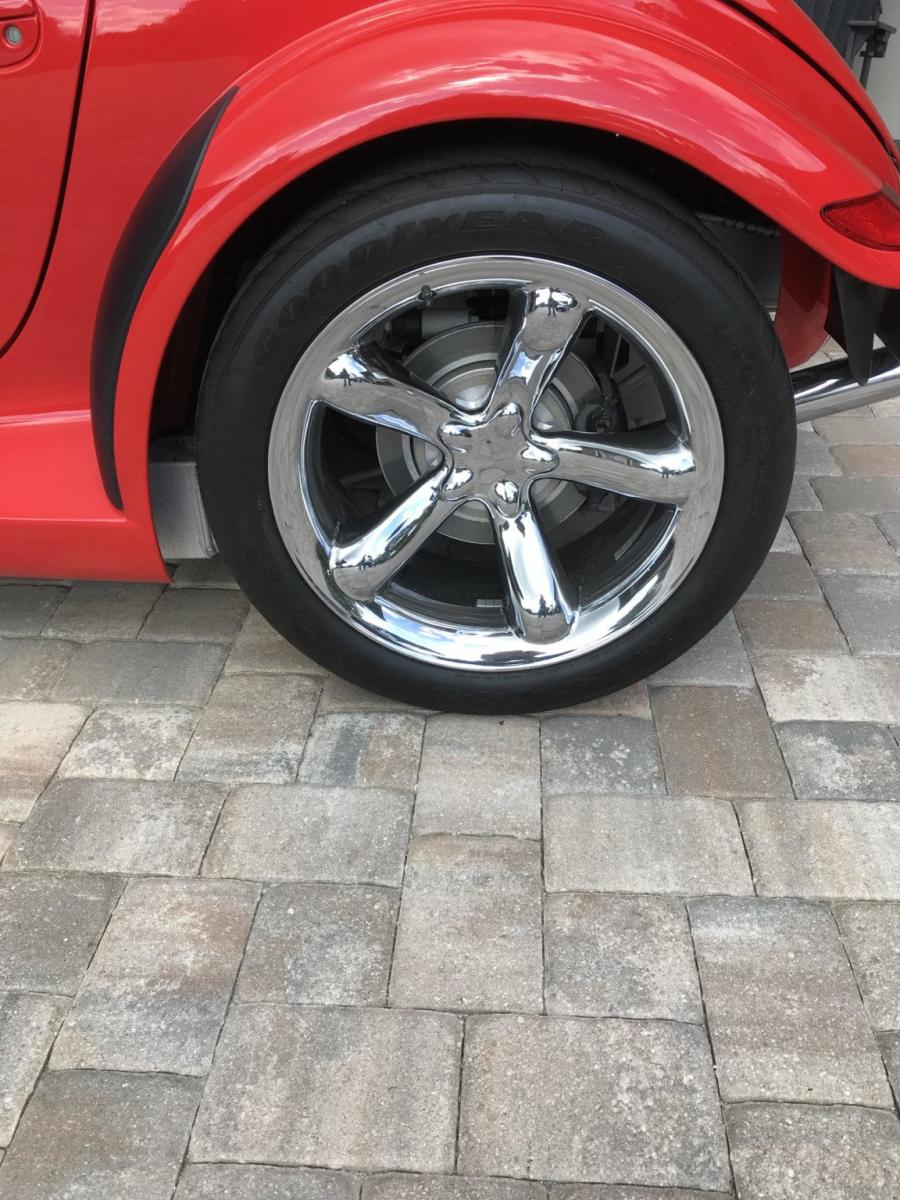 Колеса Plymouth Prowler 1999 года  (фото 26 из 66)